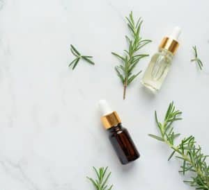 10 Amazing Benefits of Rosemary Oil for Hair & How to Use It
