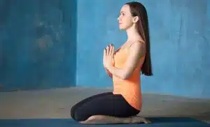 how to do vajrasana - livayur