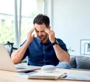 Migraine Symptoms: Know The Signs & Symptoms of a Migraine